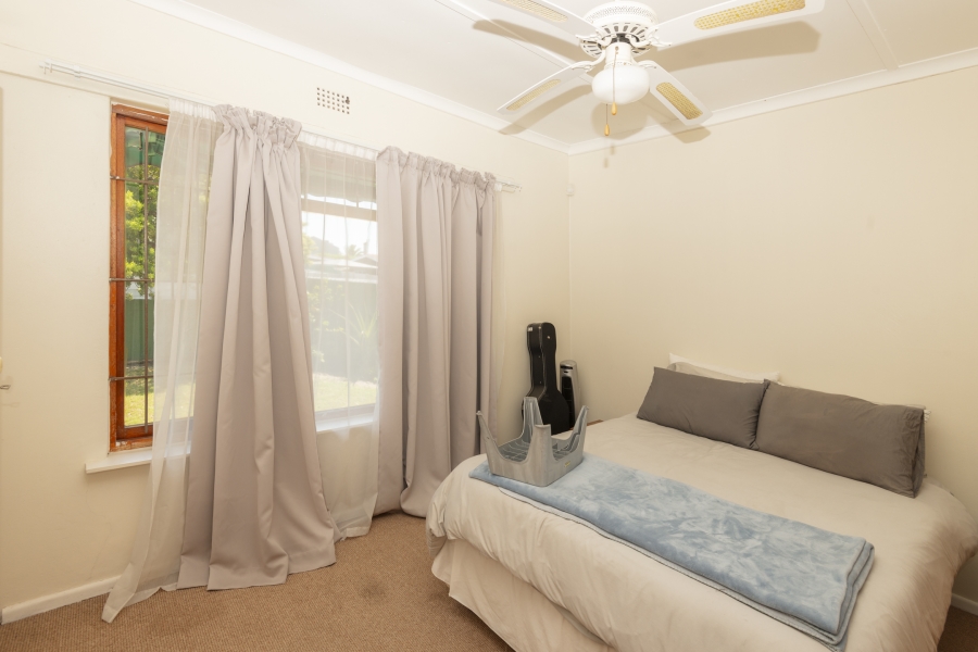 3 Bedroom Property for Sale in Middedorp Western Cape